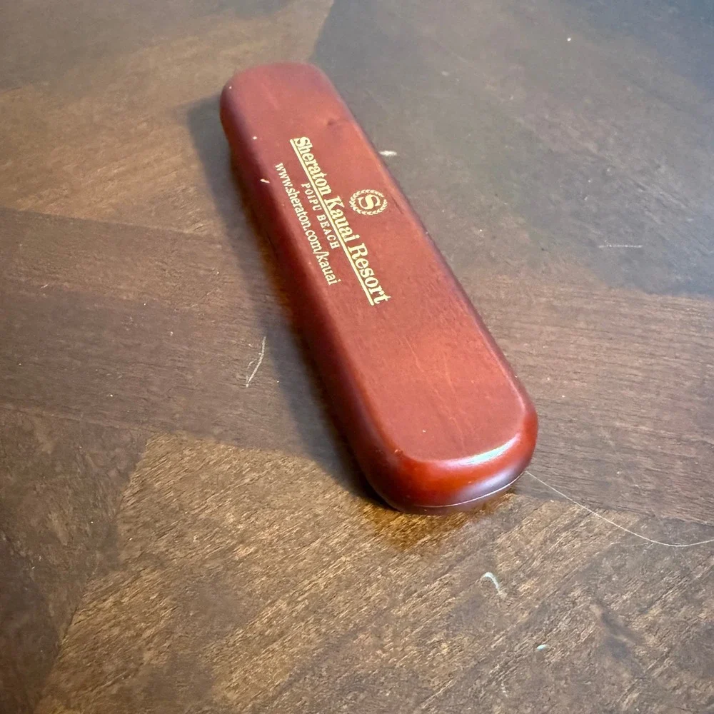 Sheraton Kauai Resort Poipu Beach Wooden Pen Case‎ Gift Souvenir